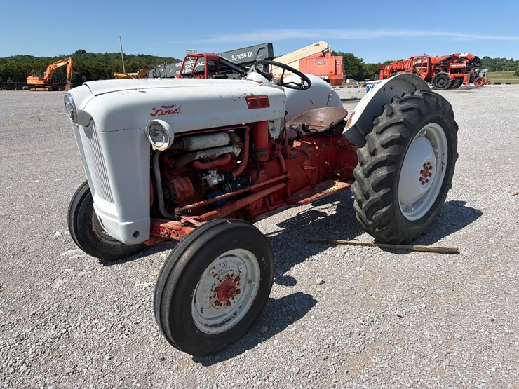 ford-800-image-1