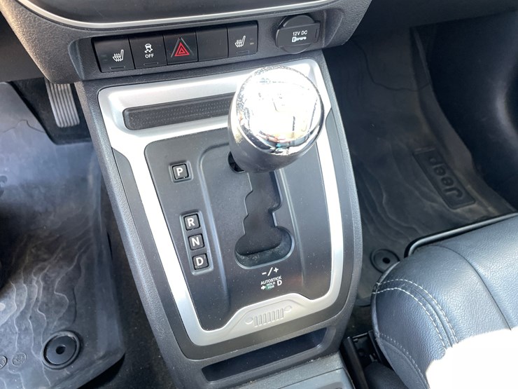 2016-jeep-compass-image-19