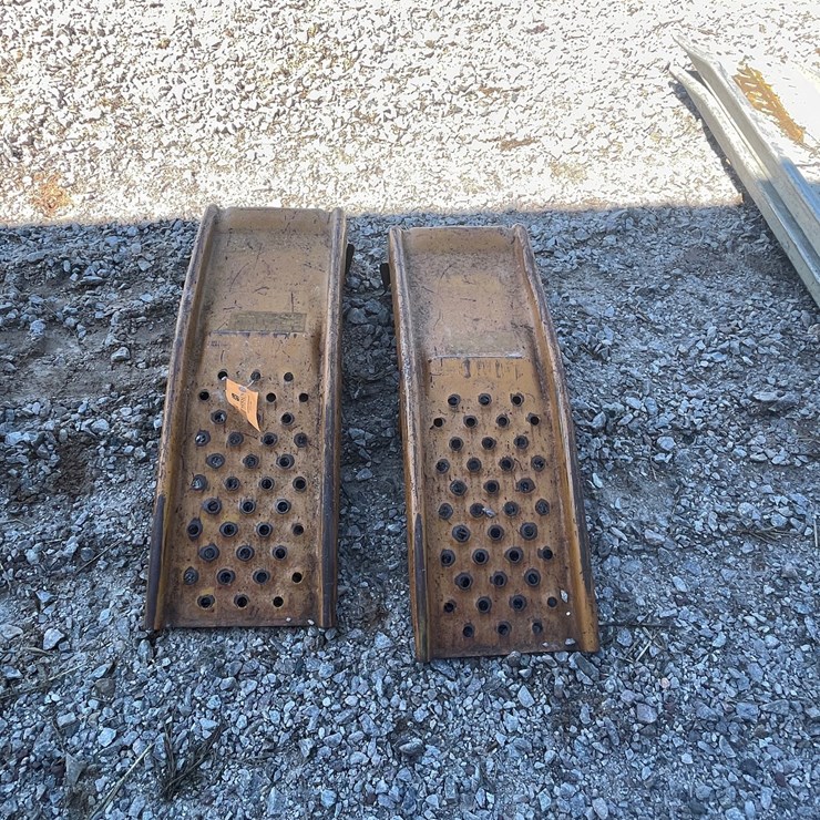 #2464 • (2) Metal Car Ramps