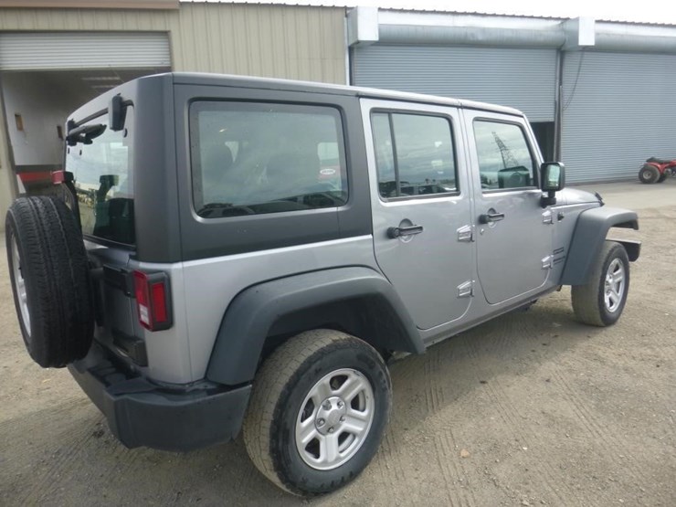 2017-jeep-wrangler-image-3