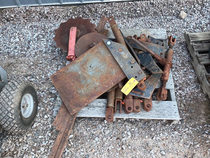 #2481-•-pallet-of-implement-parts-image-2