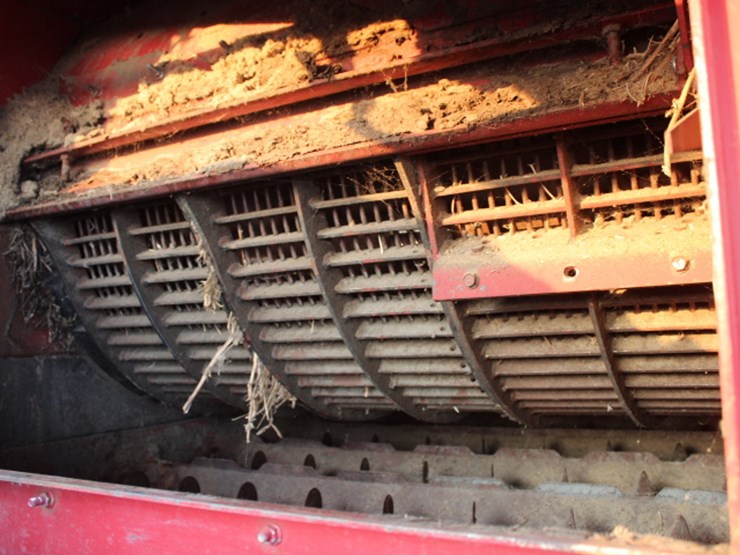 case-ih-1688-image-29
