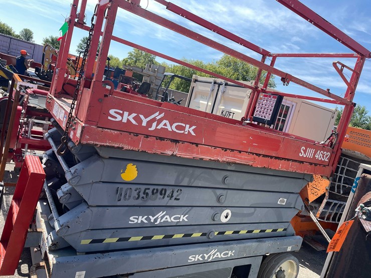 #1621-•-skyjack-4632-scissor-lift-(o10)-image-6