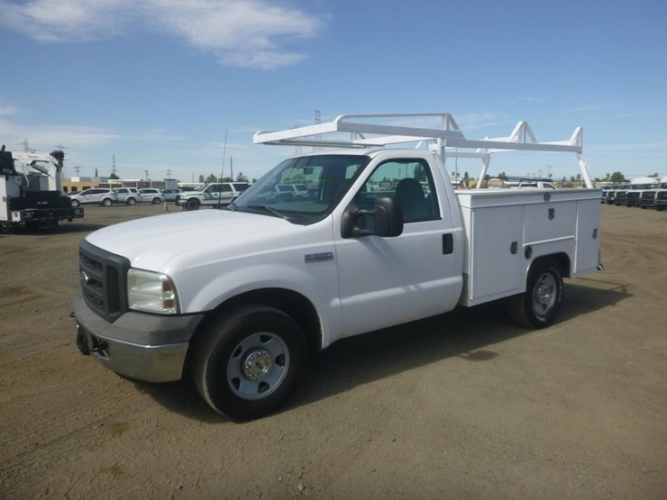 2005-ford-f350-image-1
