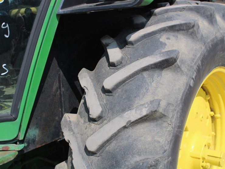 john-deere-4040-image-15