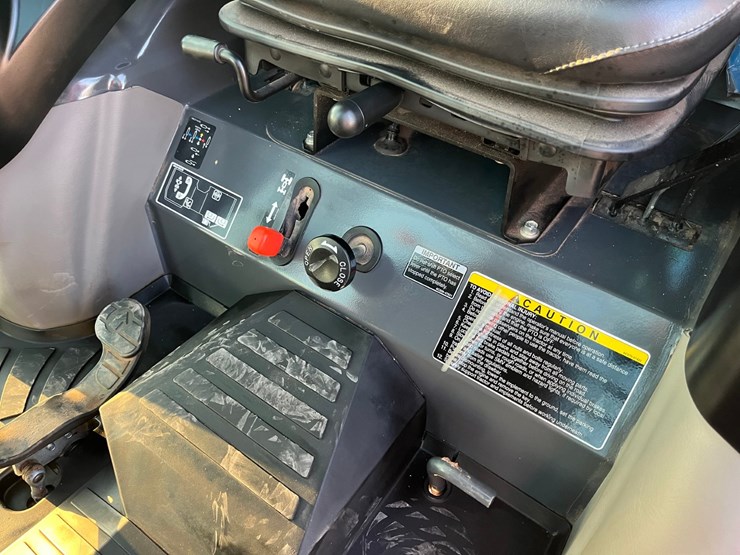 2022-kubota-l3560-image-24