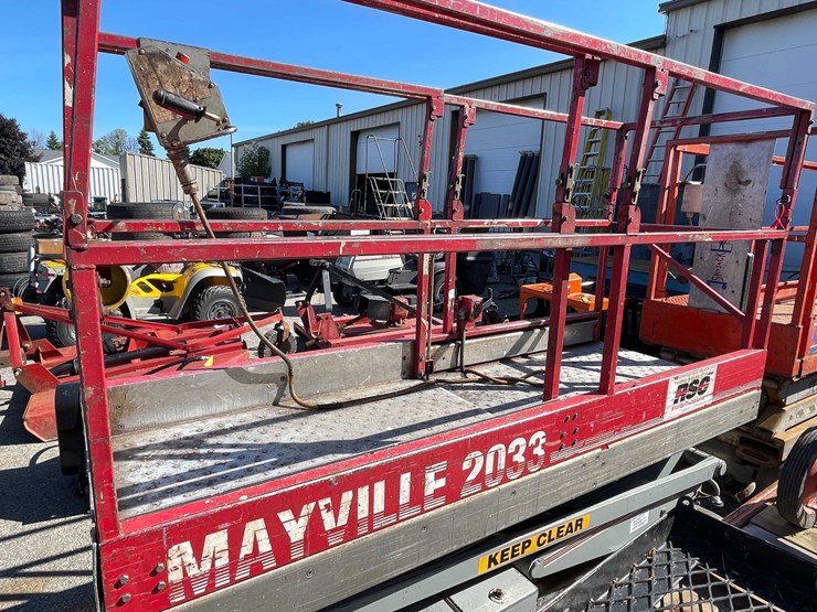 #1625-•-mec-2033-scissor-lift-(o4)-image-13