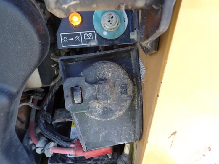caterpillar-299d3-image-15