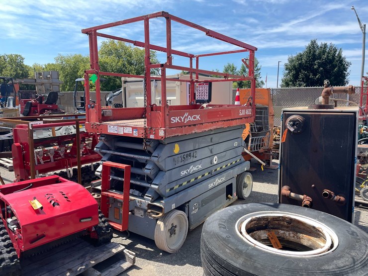 #1621-•-skyjack-4632-scissor-lift-(o10)-image-8