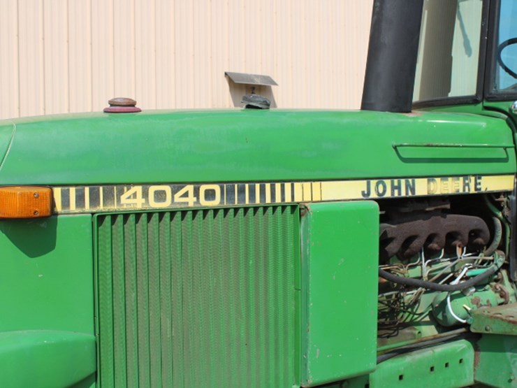john-deere-4040-image-10