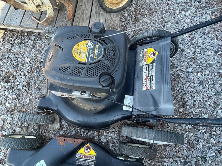 #2483-•-(3)-push-mowers-image-10