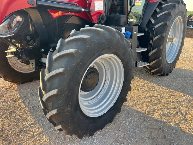 2022-case-ih-maxxum-125-image-2
