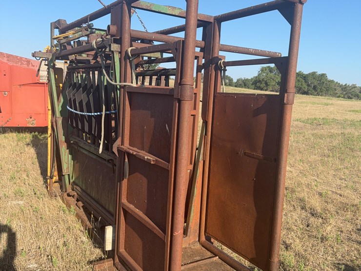 cattle-working-chute-image-6