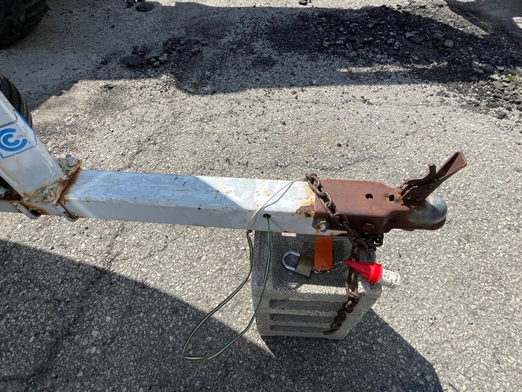 #1613-•-1958-hunter-14'-fiberglass-boat-(of)-image-15