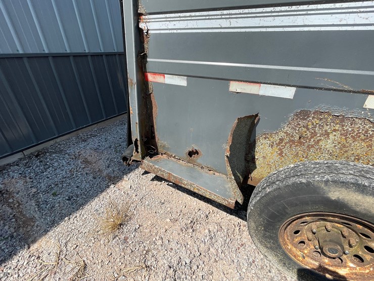 #2081-•-travelite-18'-gooseneck-cattle-trailer-(no-title)-image-23