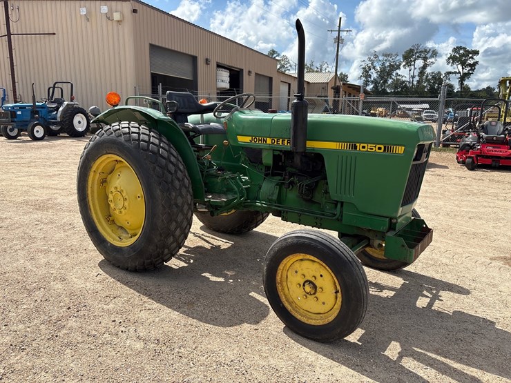 john-deere-1050-image-2
