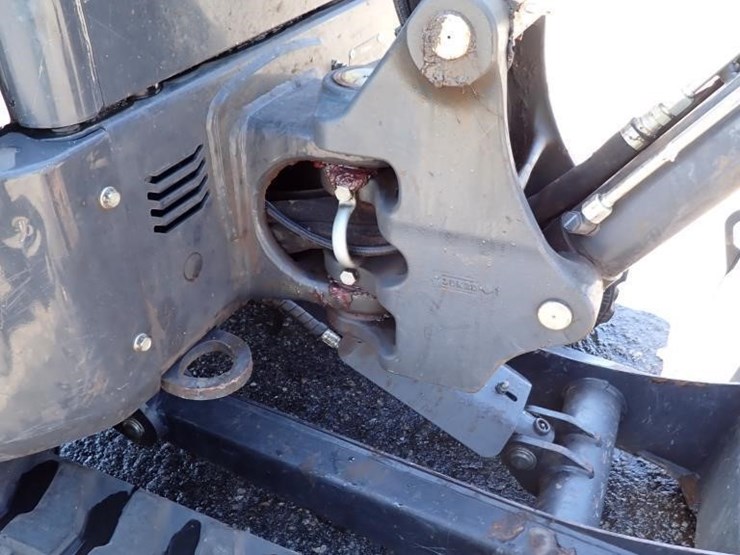 2021-bobcat-e26-image-11