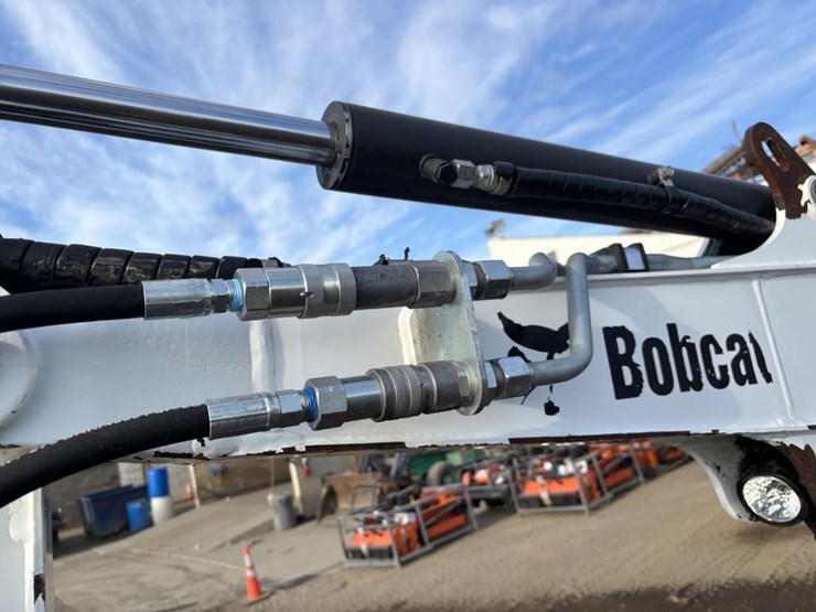 2021-bobcat-e26-image-18