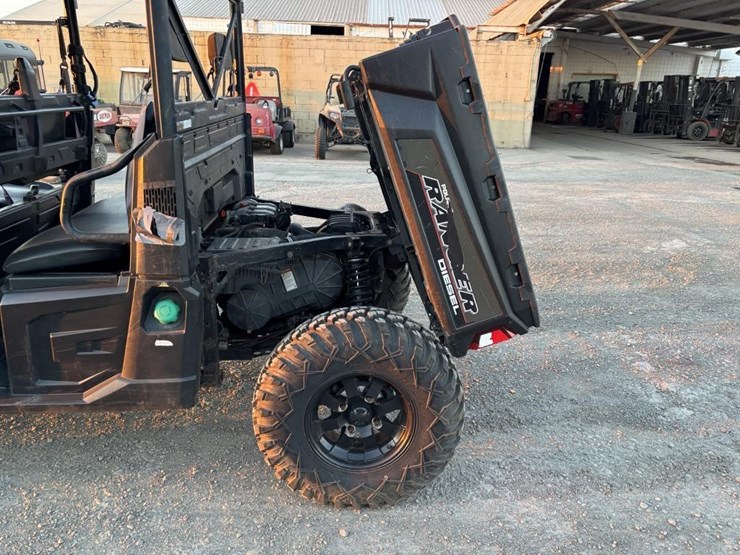 2015-polaris-ranger-crew-image-10