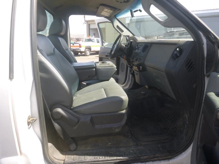 2015-ford-f550-image-7