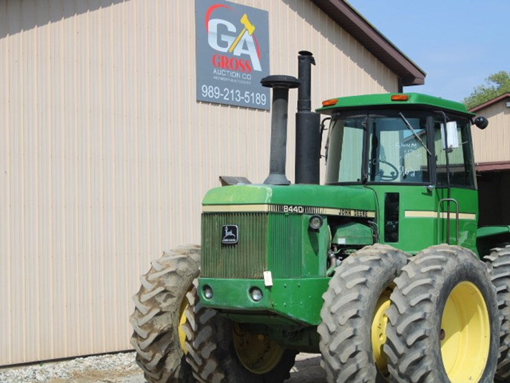 john-deere-8440-image-6