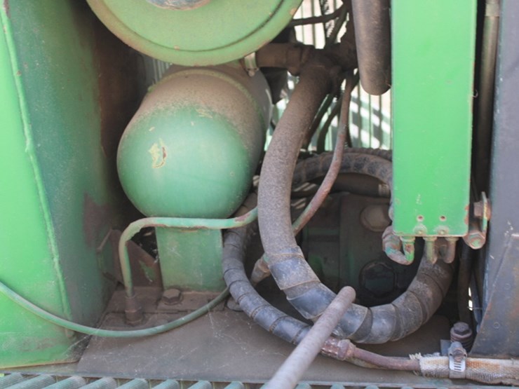 john-deere-4040-image-48