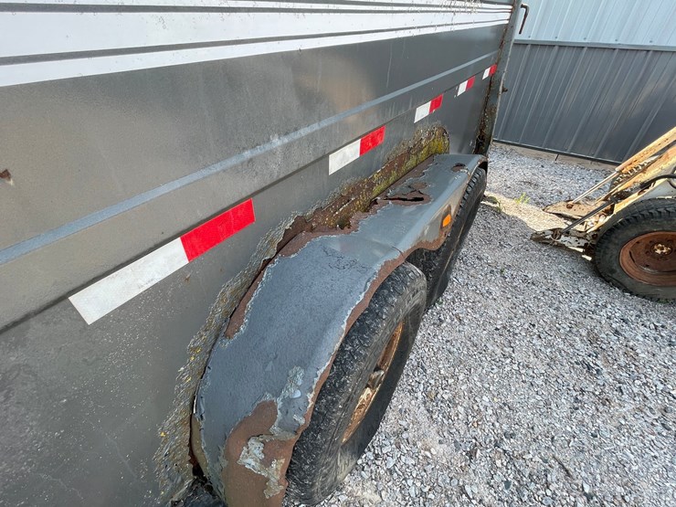 #2081-•-travelite-18'-gooseneck-cattle-trailer-(no-title)-image-17