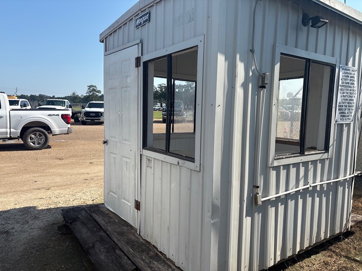 #1300-•-storage-buildings-with-windows-and-lockable-door-image-2