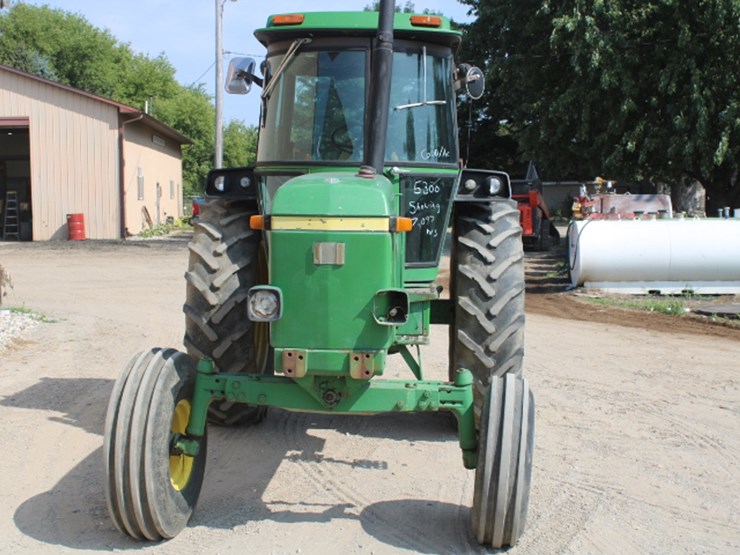 john-deere-4040-image-4