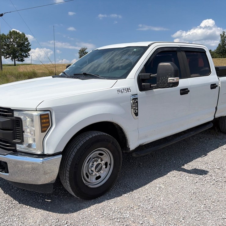 2019 FORD F250 XL