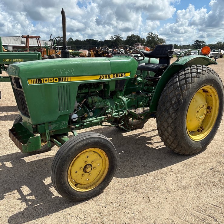 JOHN DEERE 1050