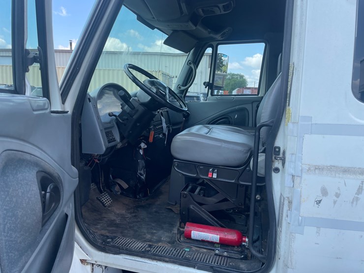 2003-international-durastar-4300-image-55