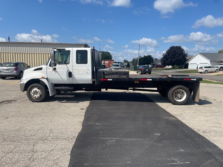 2003-international-durastar-4300-image-8