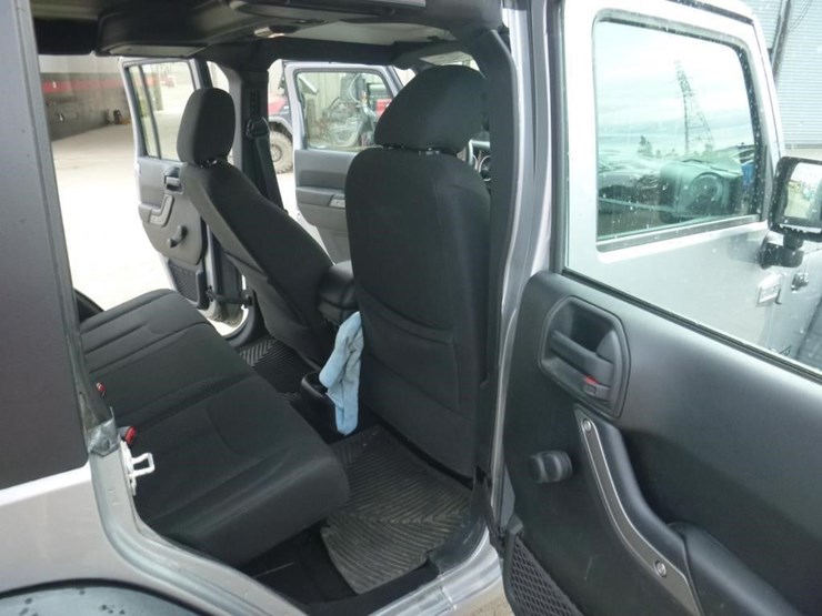 2017-jeep-wrangler-image-8