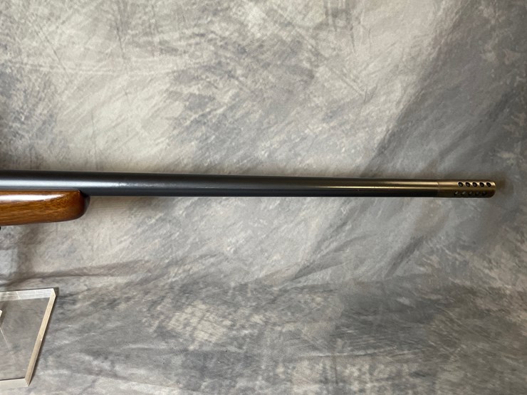 #3042-•-browning-a-bolt,-300-win.-mag.-cal.-rifle,-sn:-27707nz717-image-5