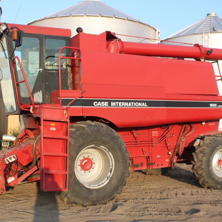 CASE IH 1666