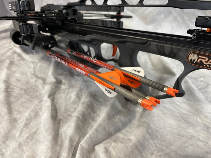 #2004-•-ravin-r29-crossbow-package-image-7