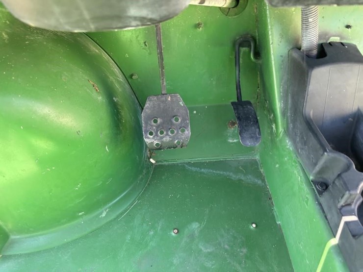 2006-john-deere-gator-image-20