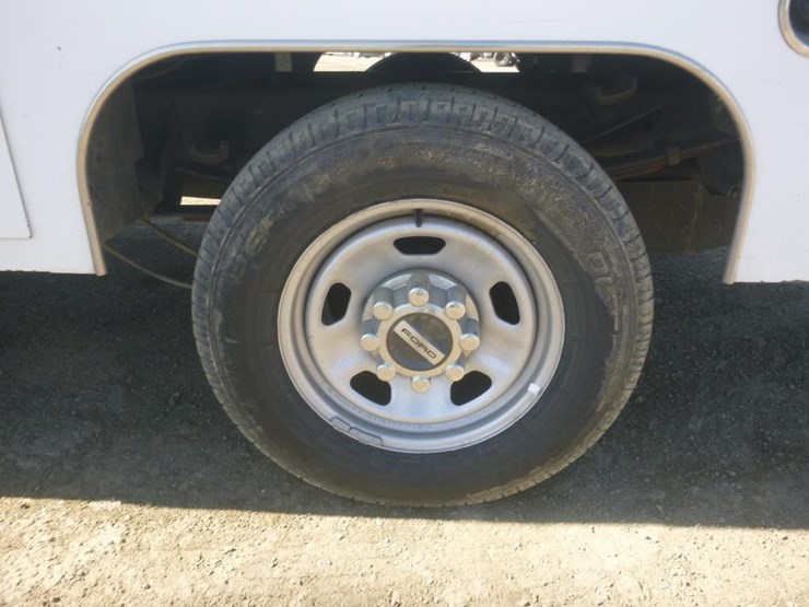 2018-ford-f350-image-17