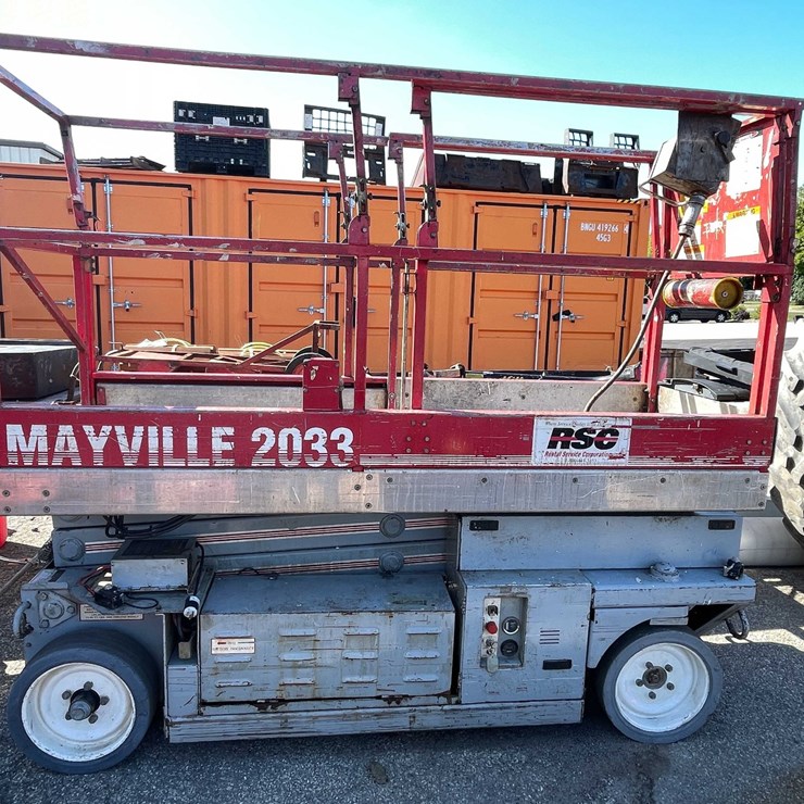 #1625 • Mec 2033 Scissor Lift (O4)