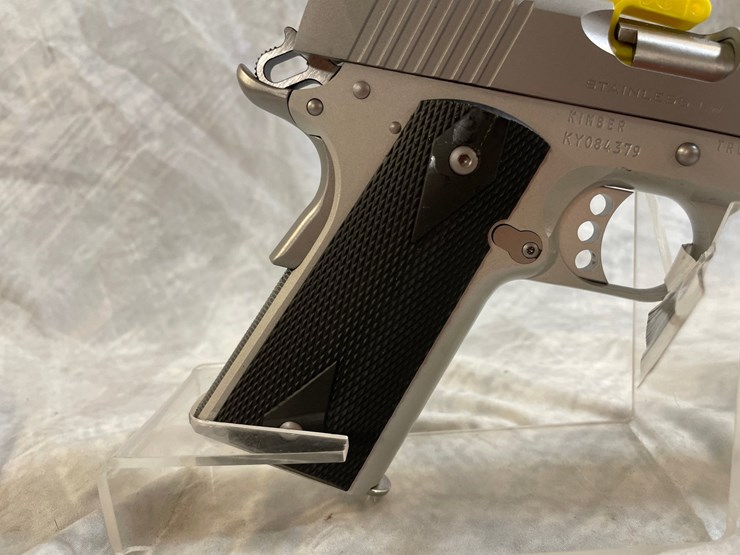 #3082-•-kimber-stainless-lightweight,-45-acp-cal.-pistol,-sn:-ky084379-image-3