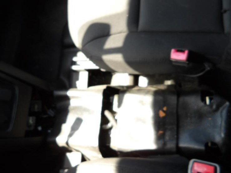 2019-ford-explorer-image-18