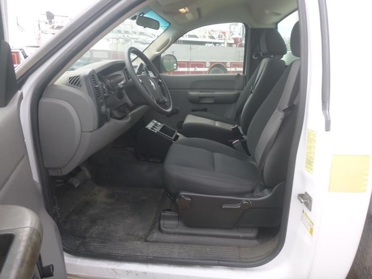 2007-chevrolet-2500-image-9