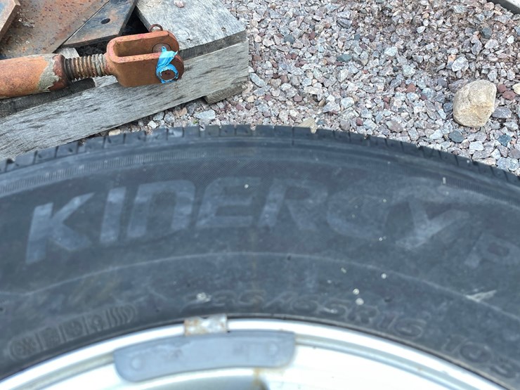 #2480-•-pari-of-truck-tires-on-5-bolt-rims-image-9