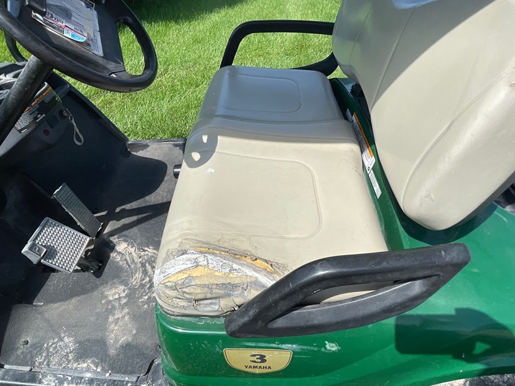 #1139-•-2012-yamaha-gas-golf-cart-image-9