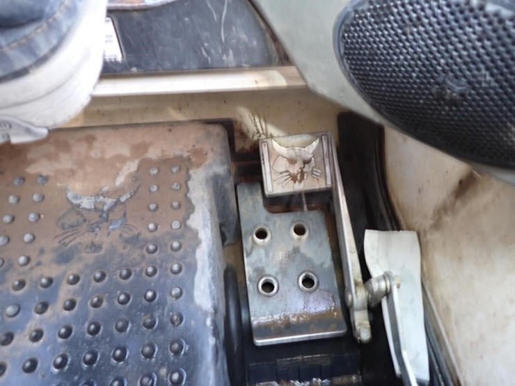 2019-bobcat-t450-image-26