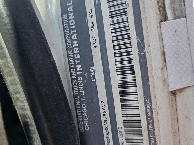 2003-international-durastar-4300-image-70