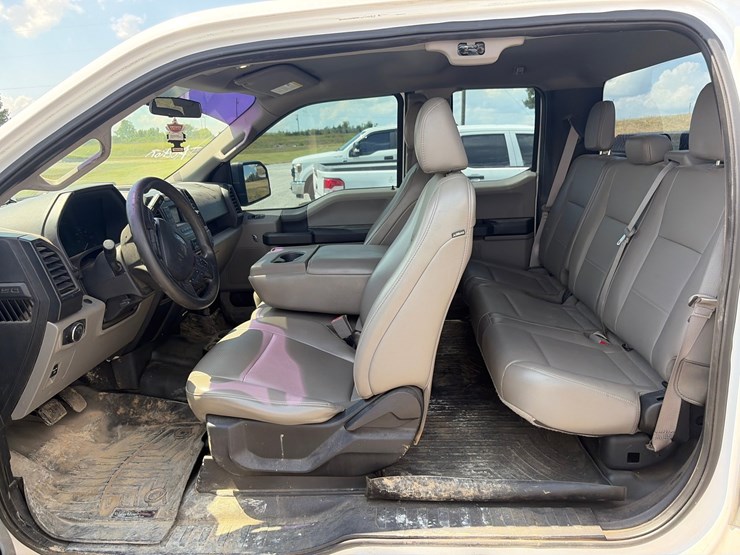 2018-ford-f150-image-16