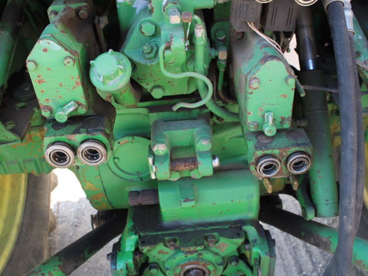 john-deere-4040-image-21