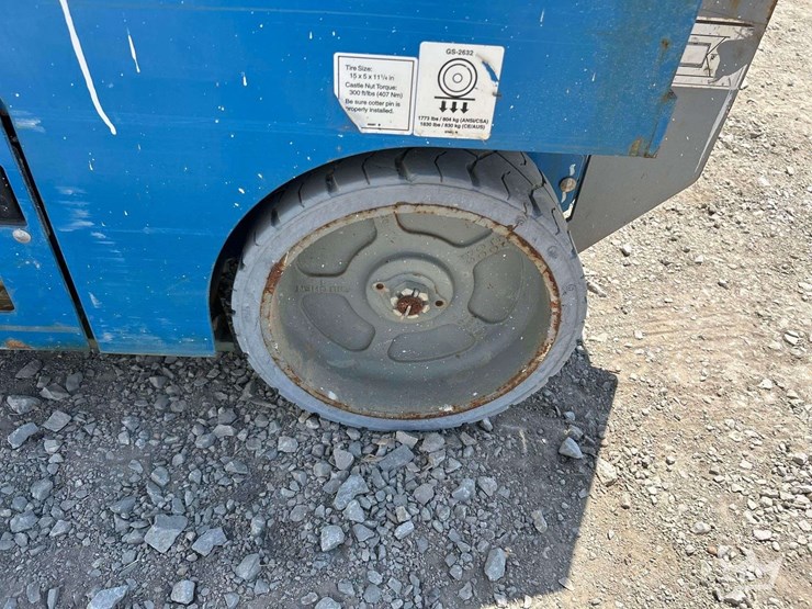 genie-scissor-lift-image-21
